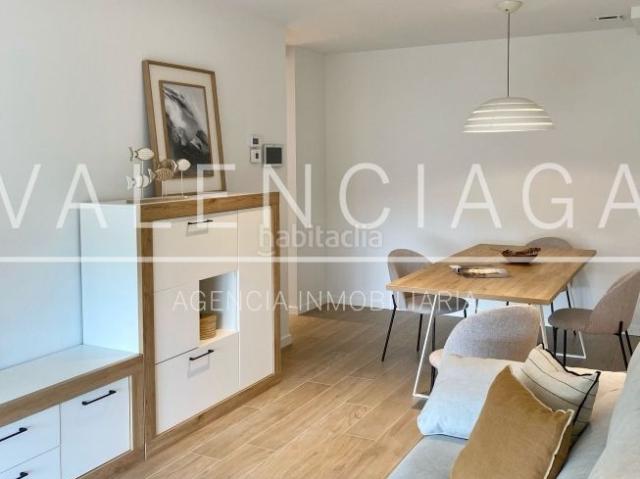 Piso en venta en Zarautz. Vivienda impecable en edifcio de nueva construcción en un entorno privilegiado, con piscina, y terraza jardín. Pisos.