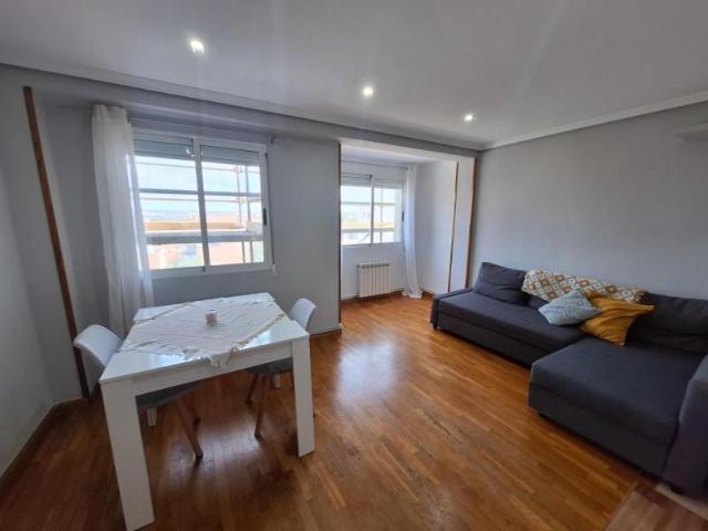 Piso en venta en Zaragoza, Almozara