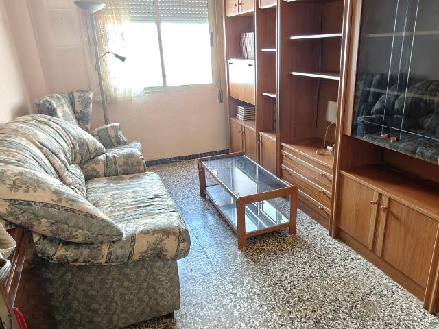 Piso en venta en Zaragoza, La Bozada Parque Delicias. IDEAL COMO VIVIENDA HABITUAL O INVERSIÓN. LOS ENLACES, TRES DORMITORIOS Y SALÓN, PLANTA ALTA CON ASCENSOR. Pisos.