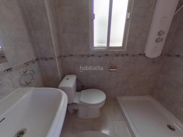 Piso en venta en Zaragoza, Las Delicias. Piso para inversores alquilado hasta 2028 126.500. Pisos.