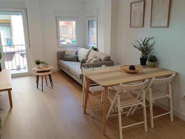 Piso en venta en Zaragoza, Las Delicias. Piso reformado a estrenar zona Duquesa Villahermosa. Pisos.
