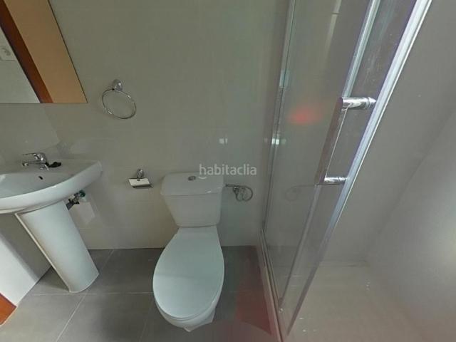 Piso en venta en Zaragoza, Las Fuentes. Piso para inversores alquilado hasta 2032 123.000. Pisos.