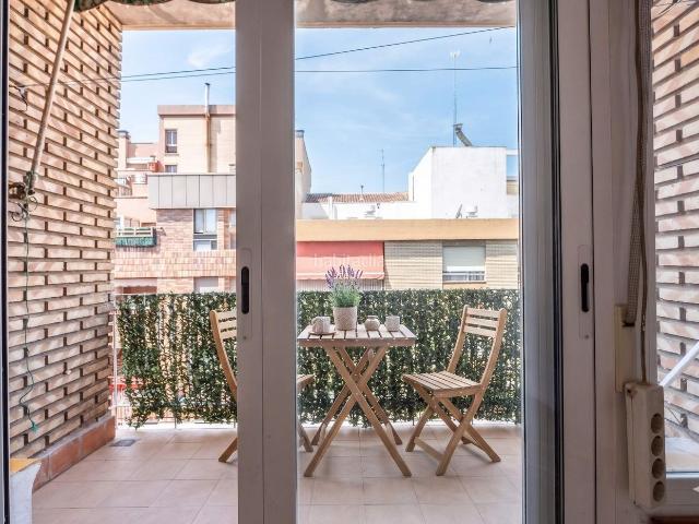 Piso en venta en Zaragoza, Paseo Constitución Las Damas. Piso en venta en Lacarra de Miguel tu lienzo en blanco en una última planta con luz infinita. Pisos.