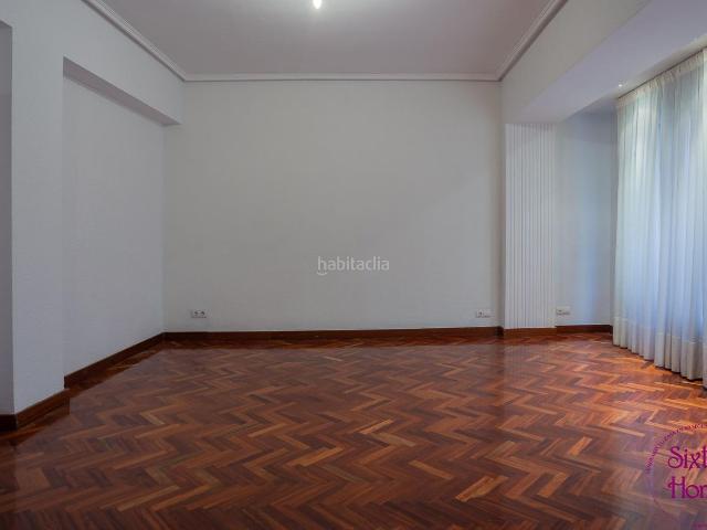Piso en venta en Zaragoza, Paseo Independencia. Piso de 4 dormitorios y terraza junto a plaza de España. Pisos.