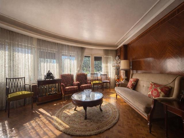 Piso en venta en Zaragoza, Paseo Sagasta. Vivienda exterior en chaflán en Paseo Sagasta!. Pisos.
