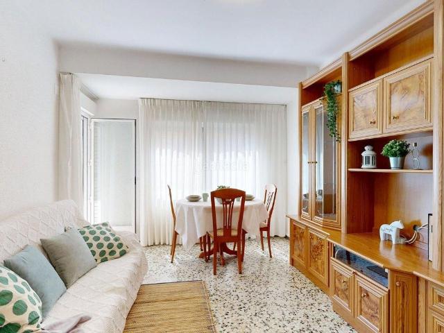 Piso en venta en Zaragoza, Romareda. Luz, privacidad y una ubicación premium en Condes de Aragón. Pisos.
