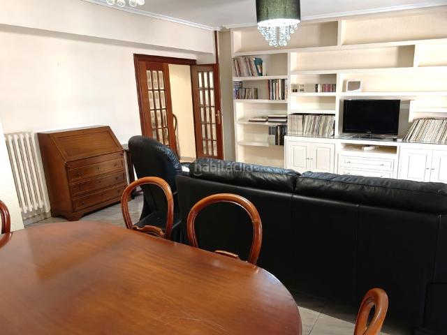 Piso en venta en Zaragoza, San José. UN LUJO A SU ALCANCE! EN EL CENTRO, TENOR FLETA. VIVIENDA DE TRES DORMITORIOS DOBLES, SALÓN Y DOS BAÑOS, PARA ENTRAR A VIVIR. Pisos.