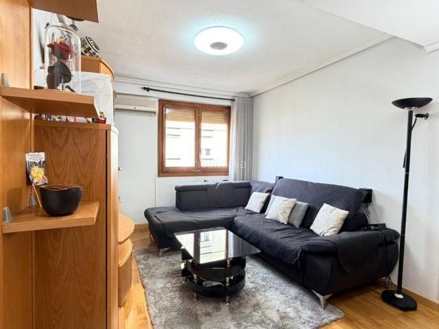 Piso en venta en Zaragoza, Torrero. Piso reformado en Torrero La Paz. Pisos.