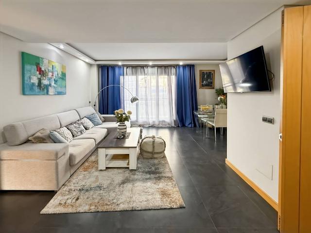 Piso en Venta en Zona Centro Comercial Torrequebrada