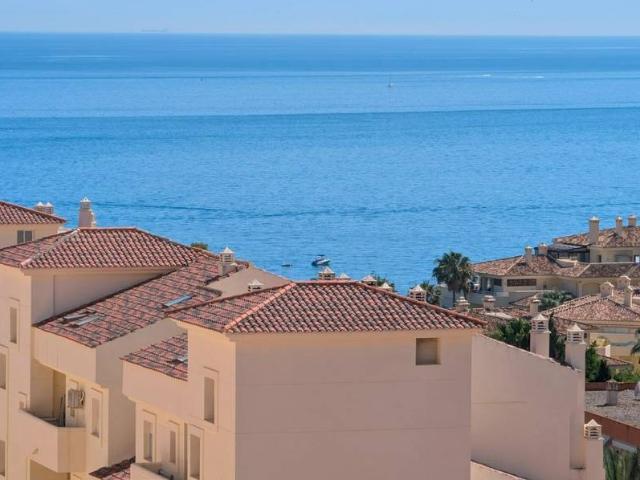 Piso en Venta en Zona Centro Comercial Torrequebrada