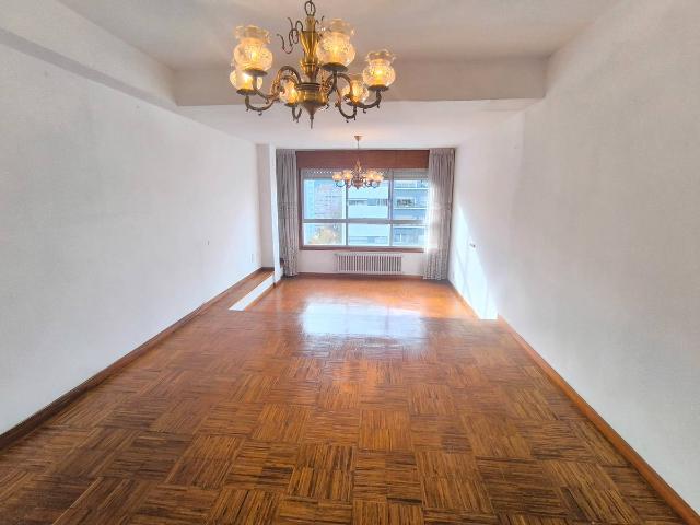 Piso en Venta en Zona de Plaza de Barcelos