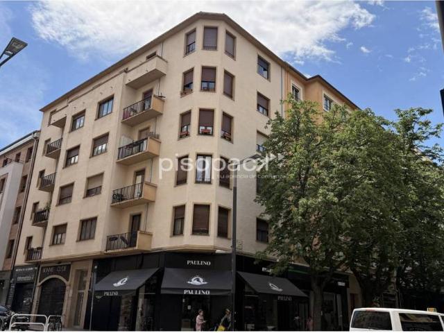 Piso en Venta en 2º Ensanche