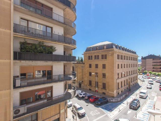 Piso en Venta en 2º Ensanche