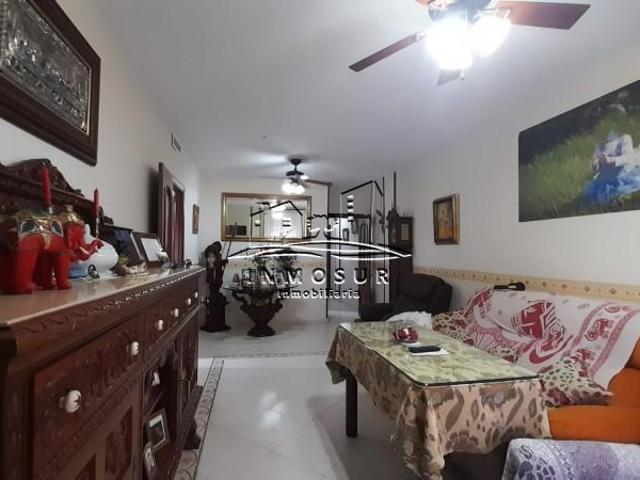 Piso en venta Lucena