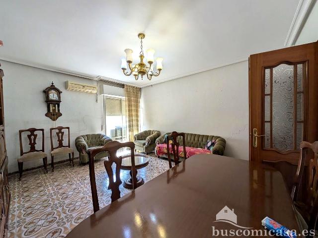 Piso en venta Linares