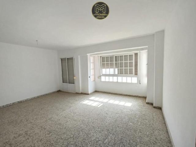 Piso en venta Linares