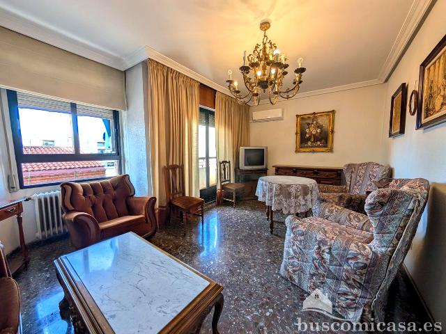 Piso en venta Linares