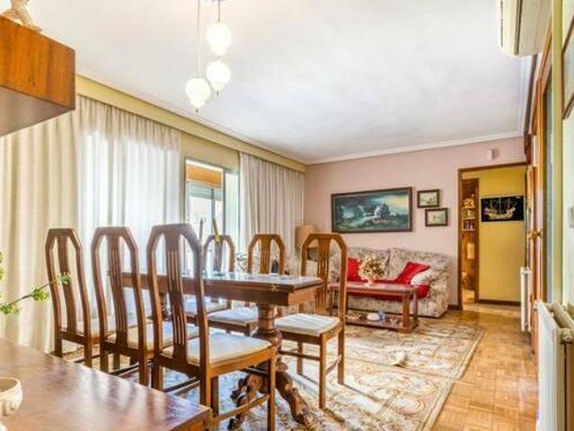 Piso en venta Plaza Corcubion Madrid
