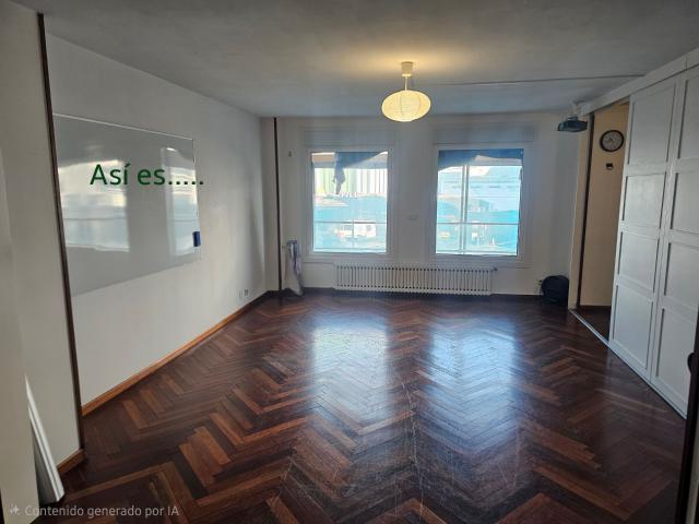 Piso en venta. SANTIAGO DE COMPOSTELA