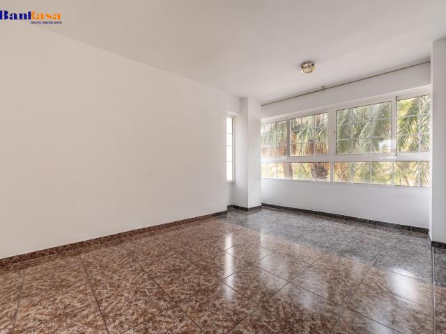 Piso en venta una zonas mas demandadas de Málaga en Carretera de Cádiz