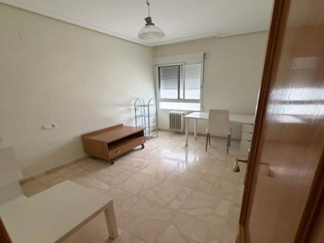 PISO EN VENTA ZONA CARRETAS