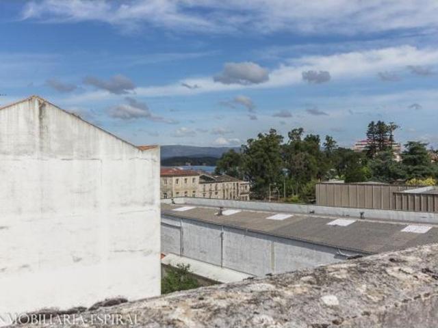 Piso en Vilagarcía de Arousa: ¡Tu Oportunidad Frente al Mar! ?✨