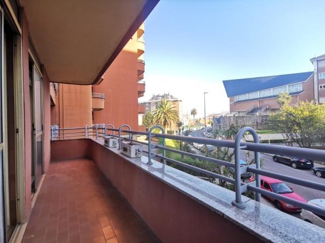 PISO EN ZONA SARDINERO