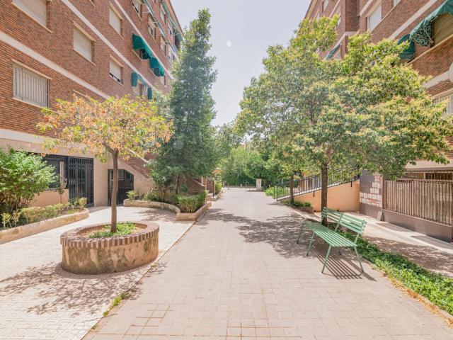 Piso en Zona Traumatología con plaza de garaje INCLUIDA !