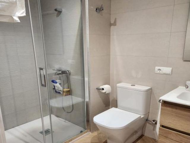 Piso en 1 línea de Levante, 3 dorm, completamente nuevo a estrenar, alquiler anual. www.euroloix.com