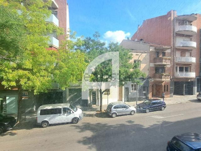 Piso, Escoles, Terrassa