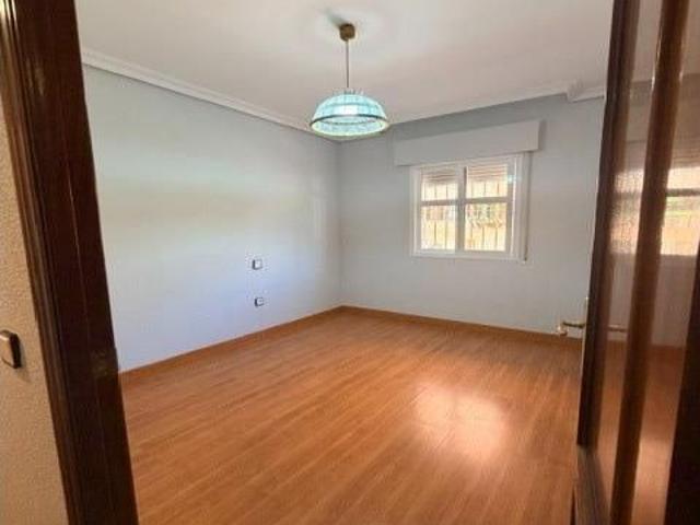 Piso Espacioso y Luminoso en Huerta Rosales Valdepasillas ?