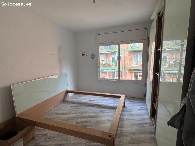 Piso esquinero con mucha luz natural y semi reformado – 4ª planta sin ascensor