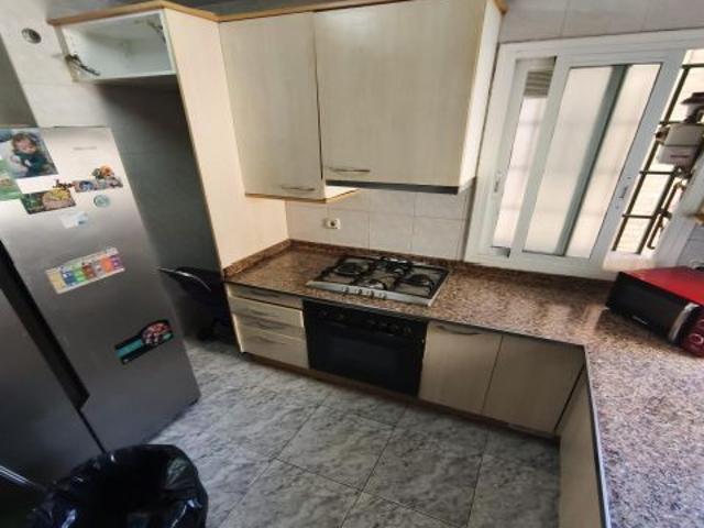Piso familiar de 93 m2 con plaza de aparcamiento