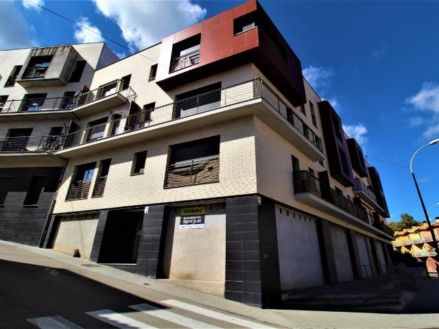 Piso, garajes y trasteros en C/ Puigvert, Tordera Barcelona