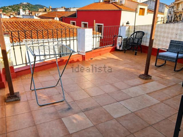 Piso, Cáceres