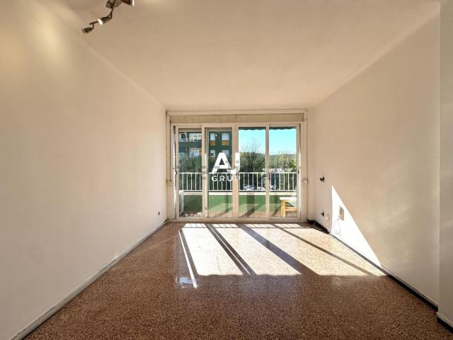 Piso, Girona