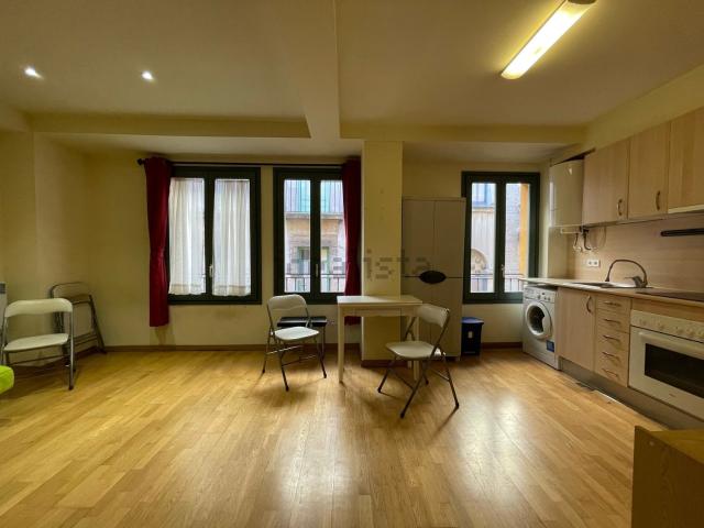Piso, Girona