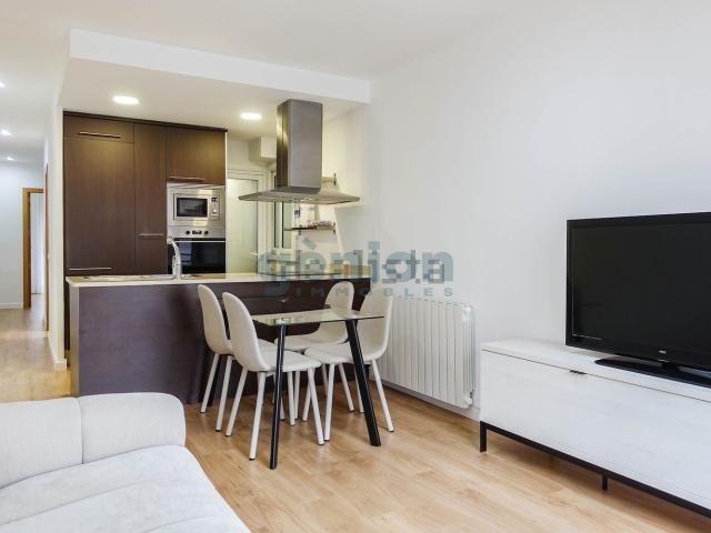 Piso, Girona