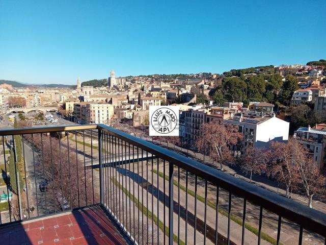 Piso, Girona