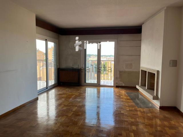 Piso, Girona