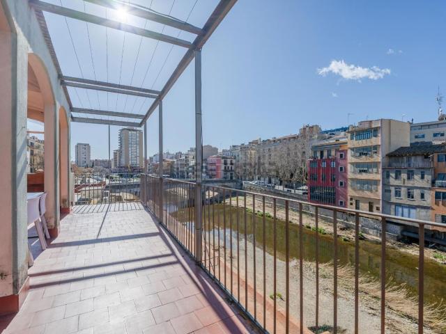 Piso, Girona