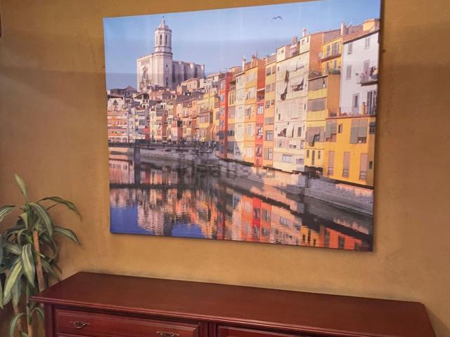 Piso, Girona