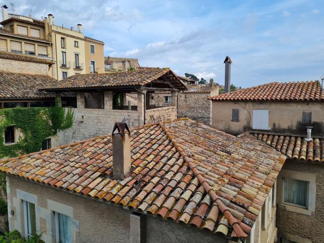 Piso, Girona