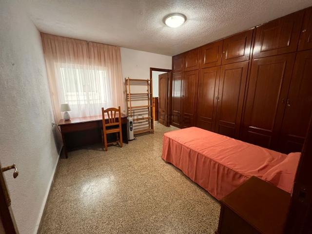 Piso, Gran Capitán, Granada