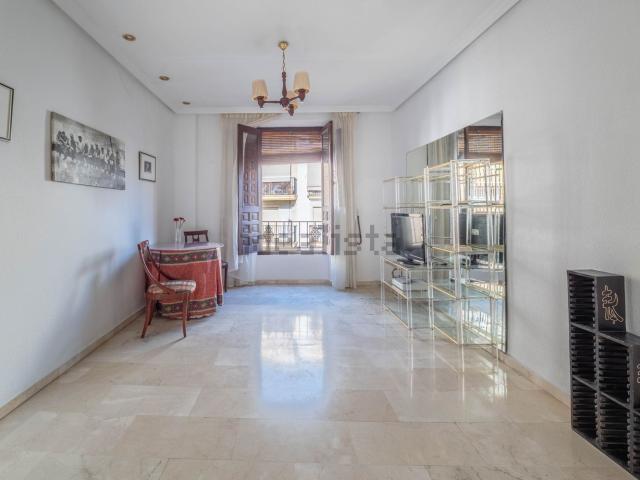 Piso, Gran Capitán, Granada