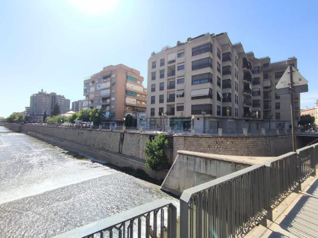 Piso, Granada
