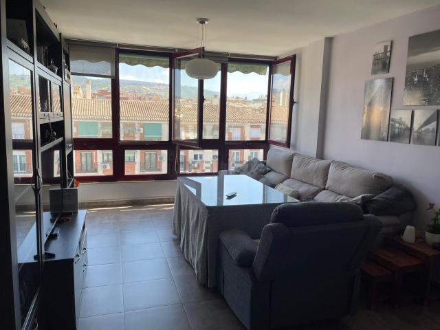 Piso, Granada