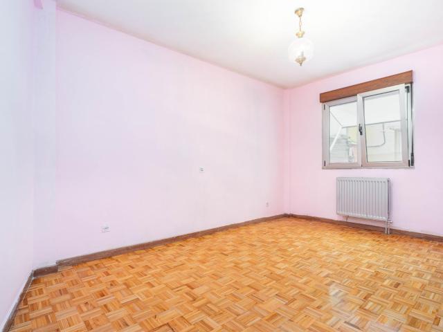 PISO GRANDE Y MUY CENTRICO EN MIERES