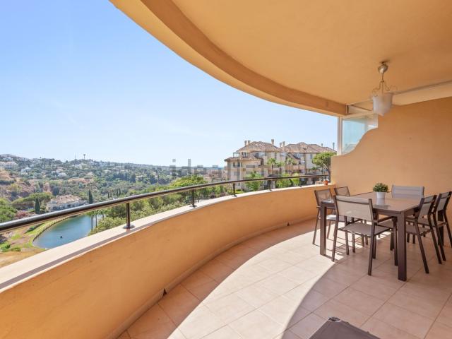 Piso, Green Hills Las Cumbres de Elviria, Marbella