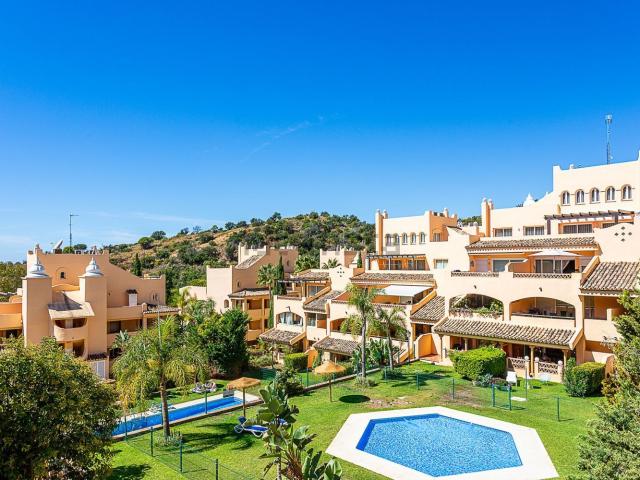 Piso, Green Hills Las Cumbres de Elviria, Marbella